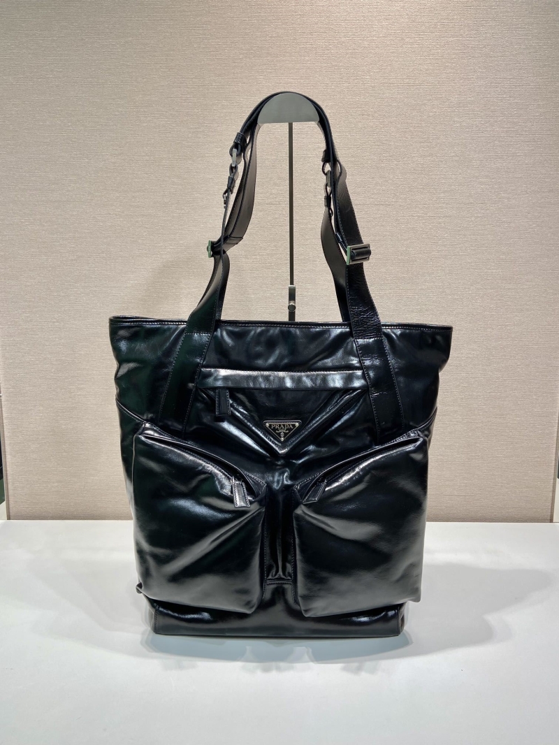 Pra*a tote bags
